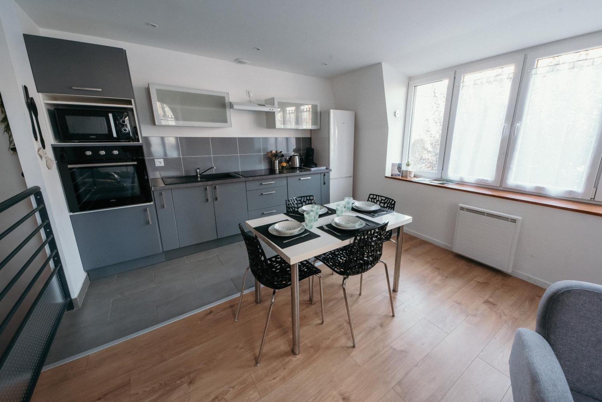 Appartement De Thomas Charleville-Mézières Exterior foto